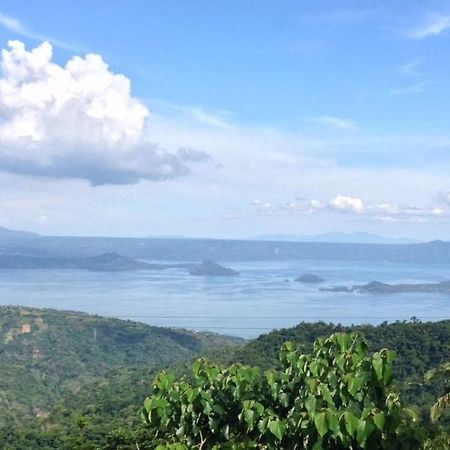 The Windy Ridge Hotel Tagaytay City Exterior photo