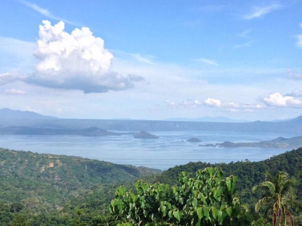 The Windy Ridge Hotel Tagaytay City Exterior photo